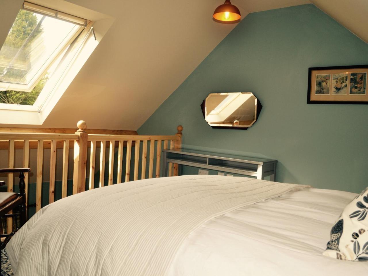 The Blackboys Inn Framfield Room photo